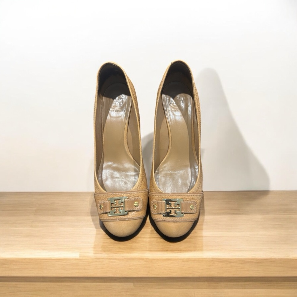 Tory Burch Tan Pumps with Gold Accent